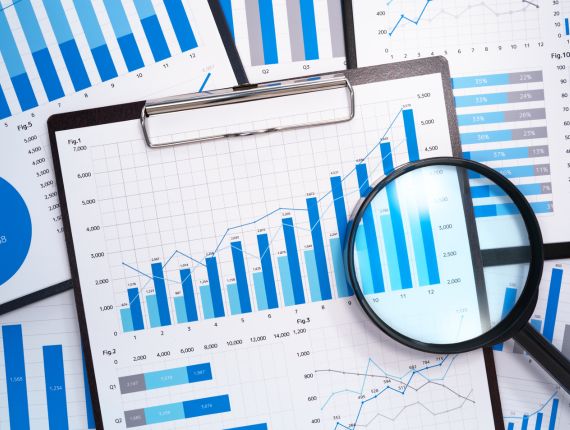 Data Digging in a Digital Store