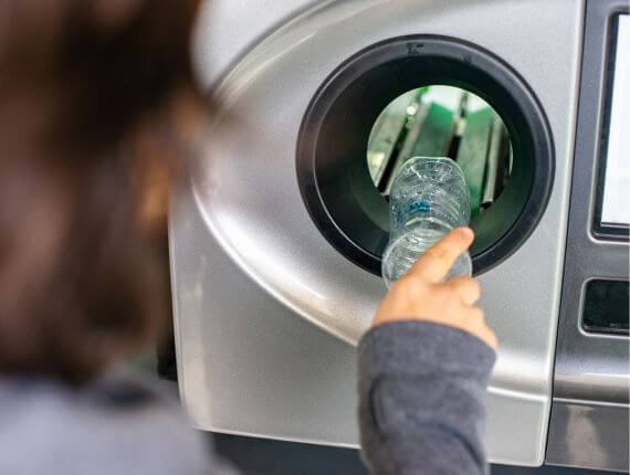 Environmental Education at Points of Sale: How to Support Consumers in the Deposit System?